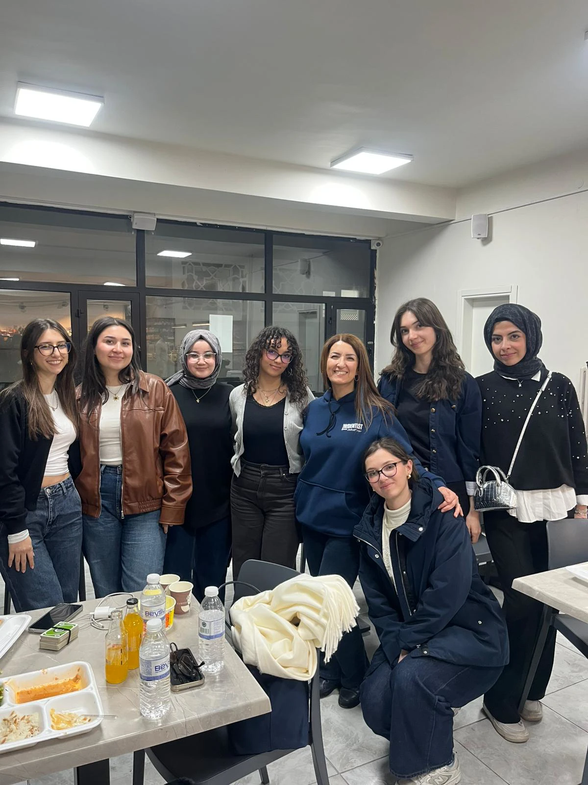 Fakülte kantinimizde Öğretim üyelerimizin katkılarıyla düzenlenen Öğrenci iftarımızdan görüntüler.